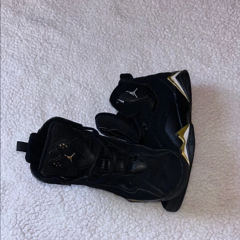 Jordan Black and Gold High-Top Sneakers Unisex’s